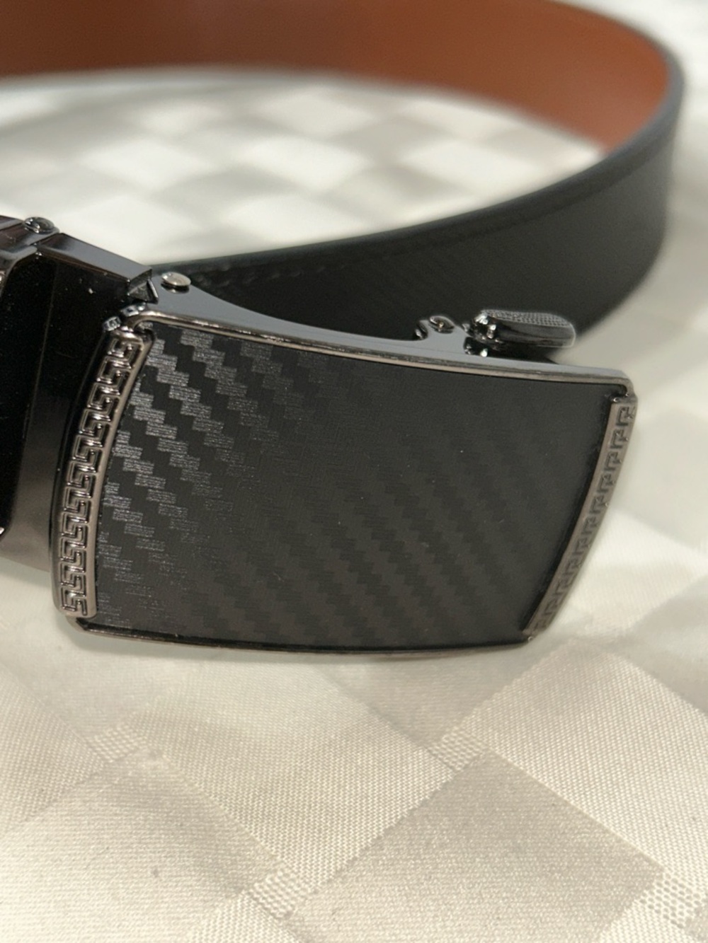 Men's Black Carbon-Pattern Ratchet Leather Belt